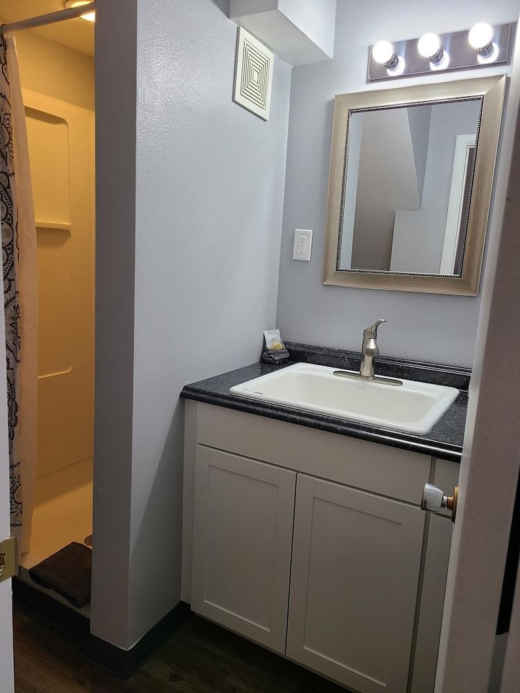 Lamplighter Cabins & Suites photo 70