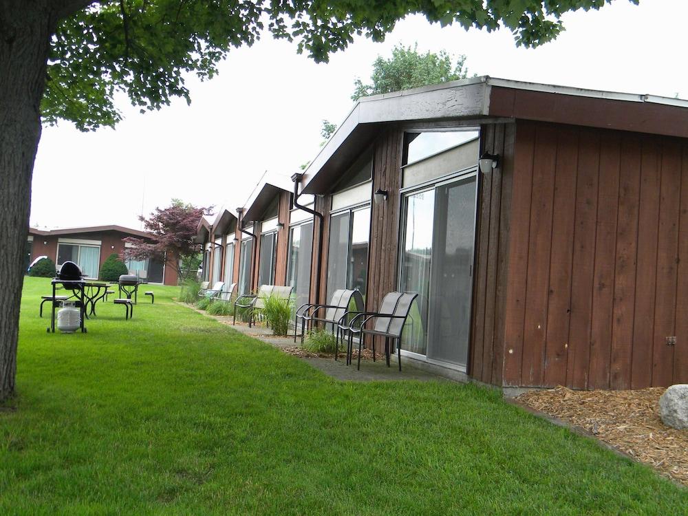 Nader's Motel & Suites photo 8