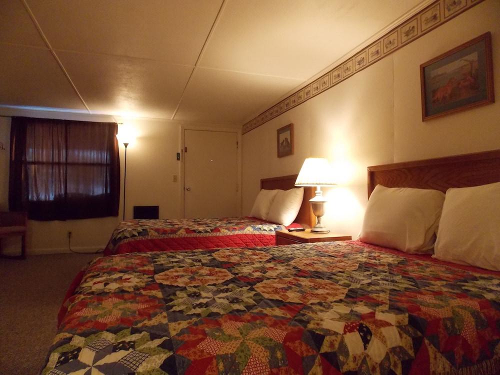 Clarketon Motel photo 38