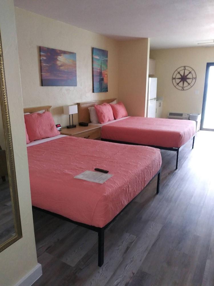 Beachside Hotel photo 43