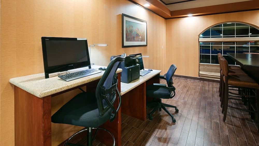 Best Western Plus Rama Inn & Suites photo 15