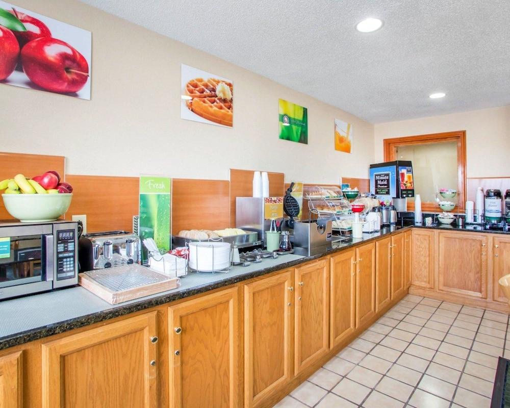 Quality Inn Ottawa near Starved Rock State Park photo 20
