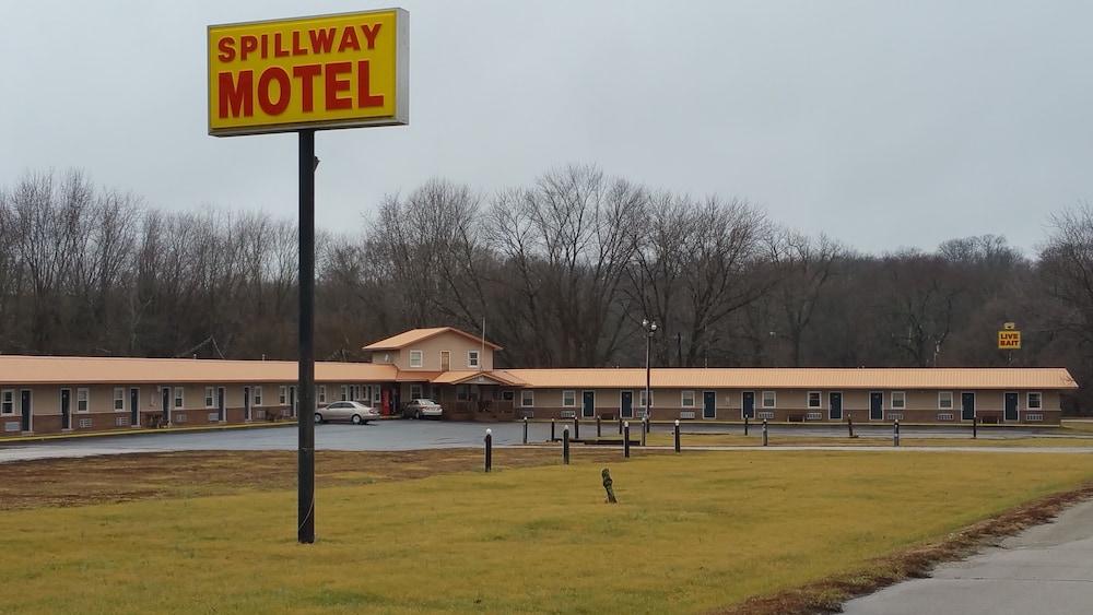 Spillway Motel photo 10