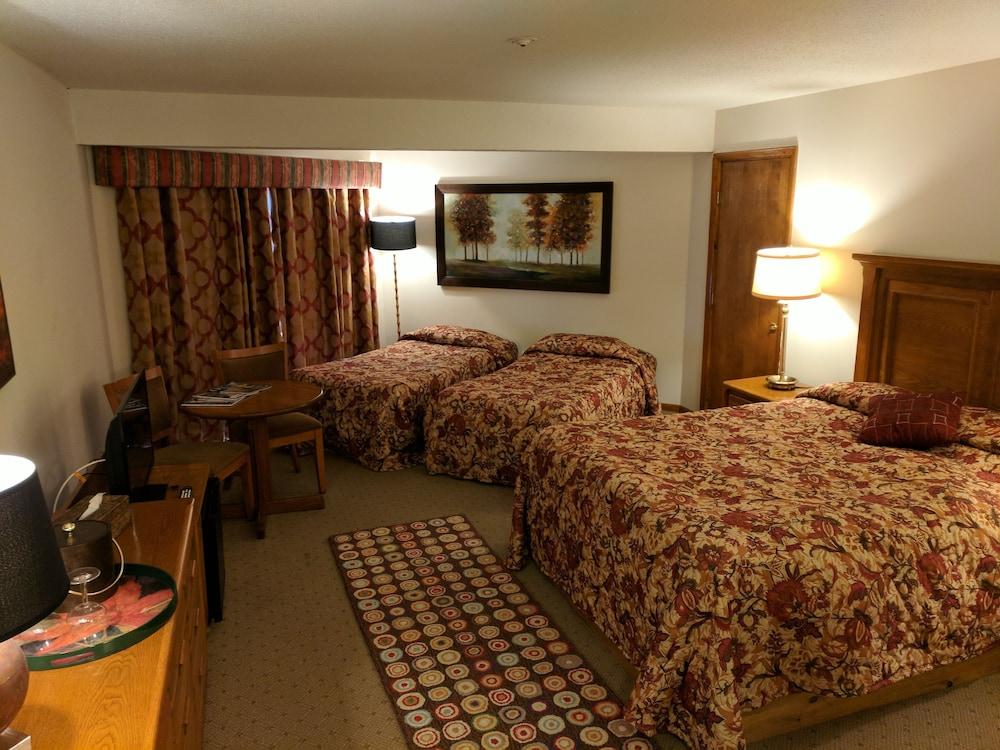 Greenbrier Inn photo 50