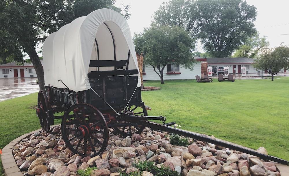 Covered Wagon Motel photo 33