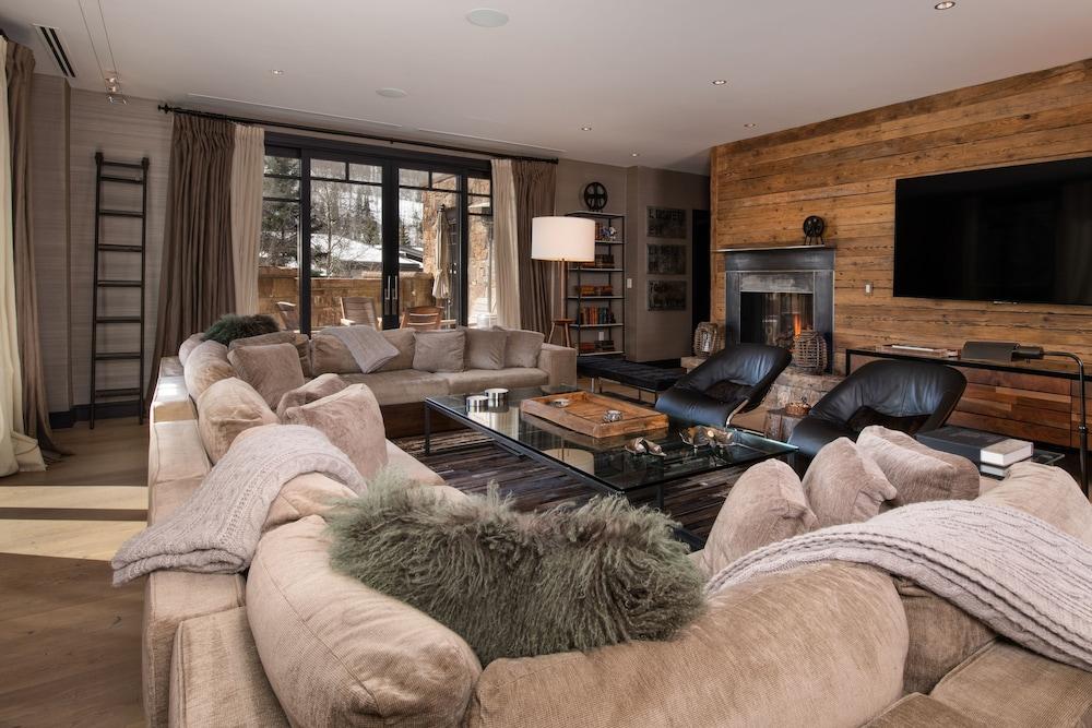 Solaris Residences photo 64
