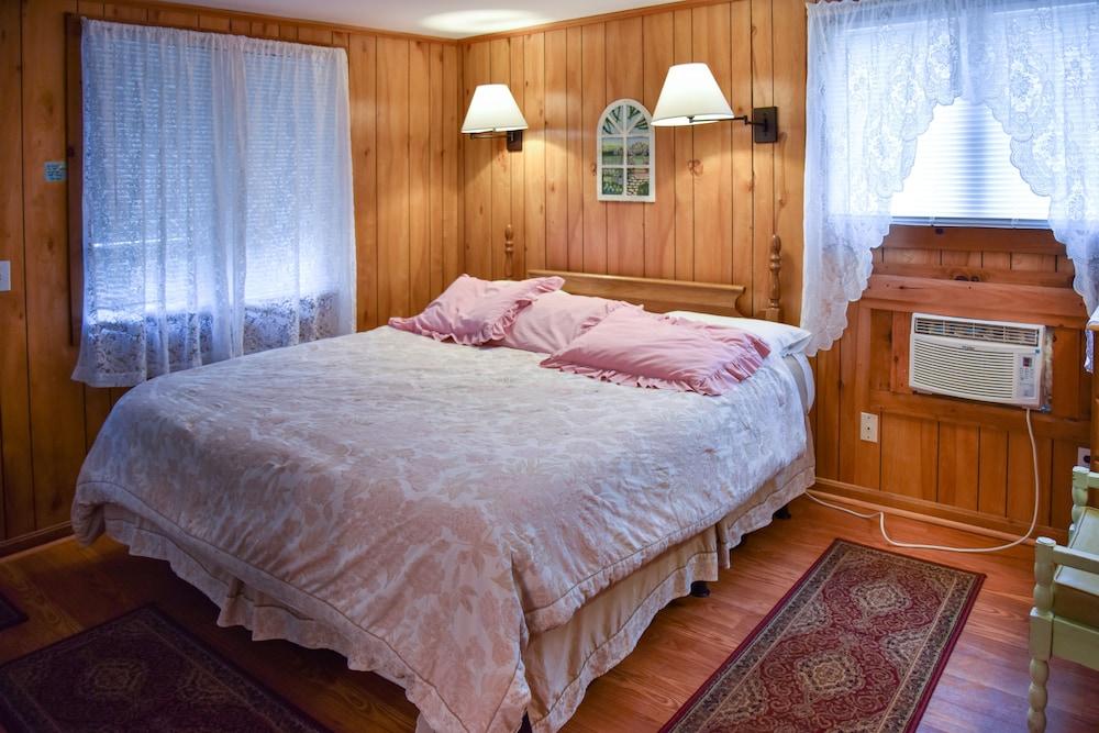 Shorelands Guest Resort and Cottages photo 54