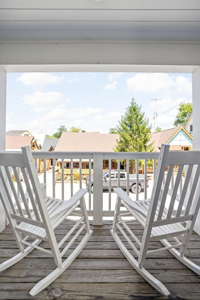 Artists Colony Inn photo 25