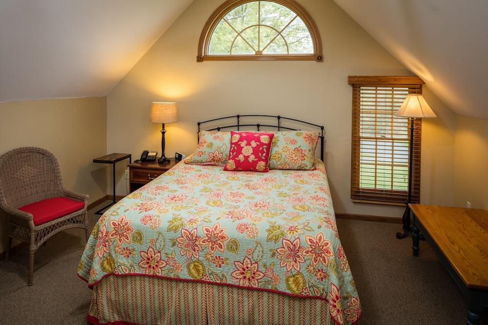 Lefevre Inn and Resort photo 11