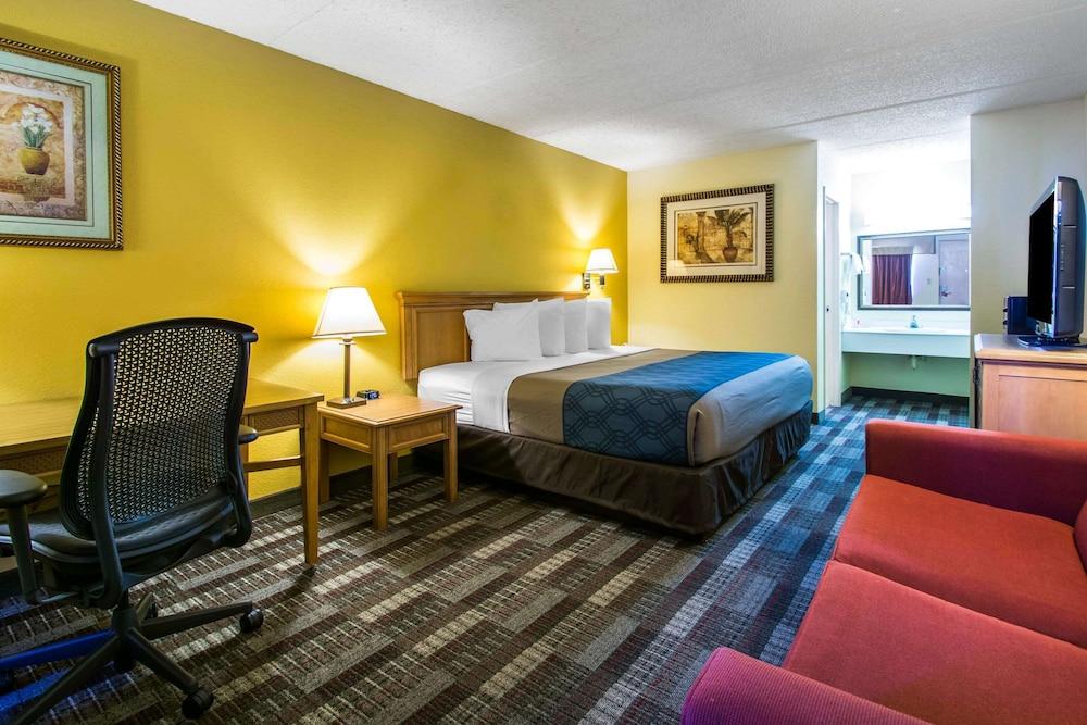 SureStay by Best Western Jacksonville Airport photo 15