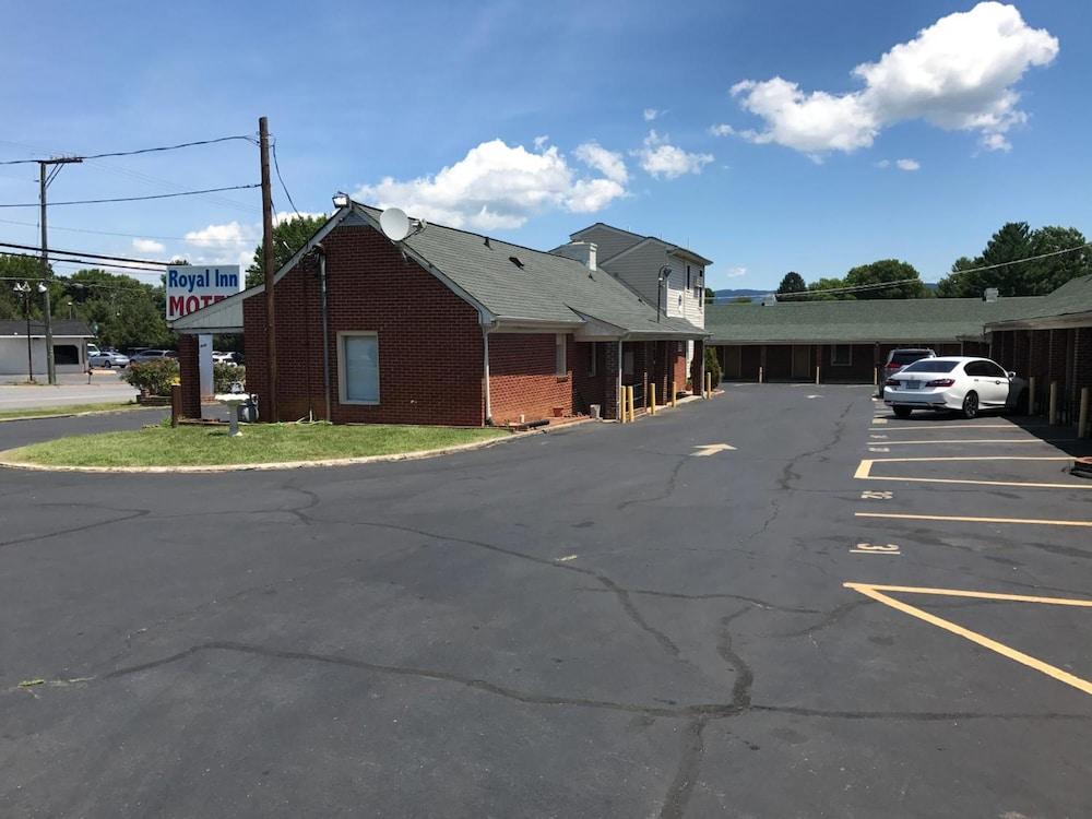 Royal Inn Motel photo 6