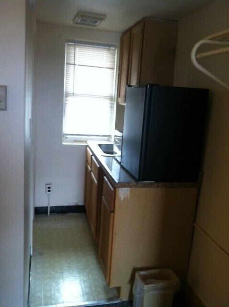 Airport Lodge photo 2