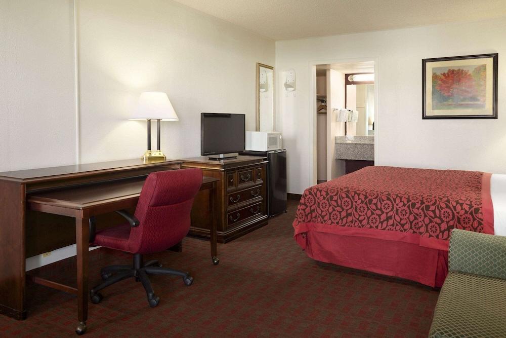 Days Inn by Wyndham Santa Fe New Mexico photo 9