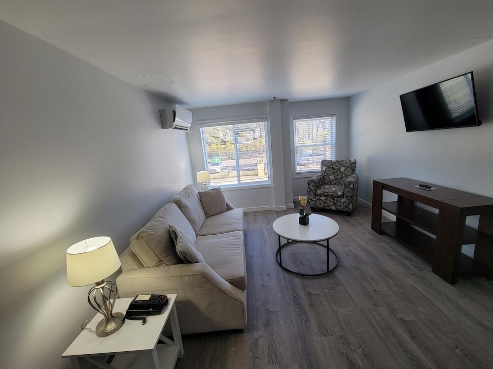 Grand Beach Inn photo 18