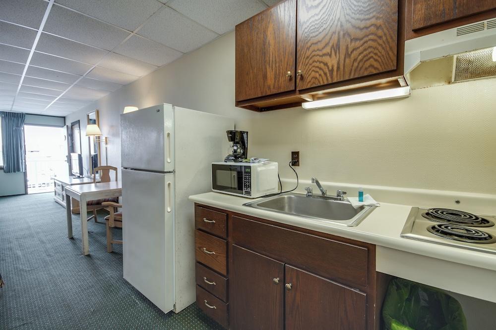 Surf Inn Suites photo 30