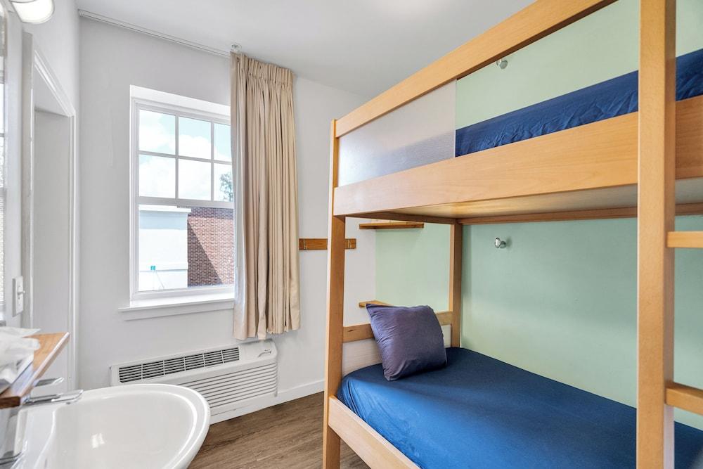 The Quisby Hotel photo 47