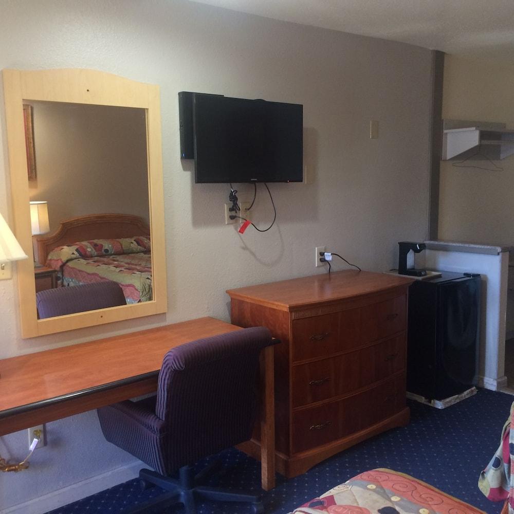Crown Lodge Motel Oakland photo 10