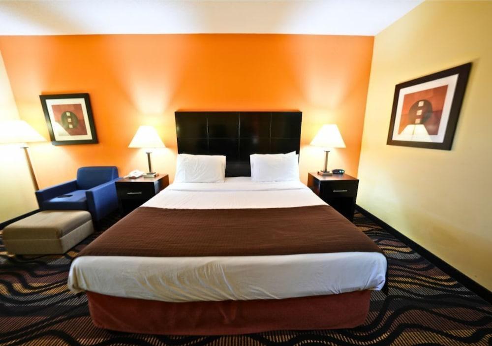 Rock Island Inn & Suites Streator IL photo 10