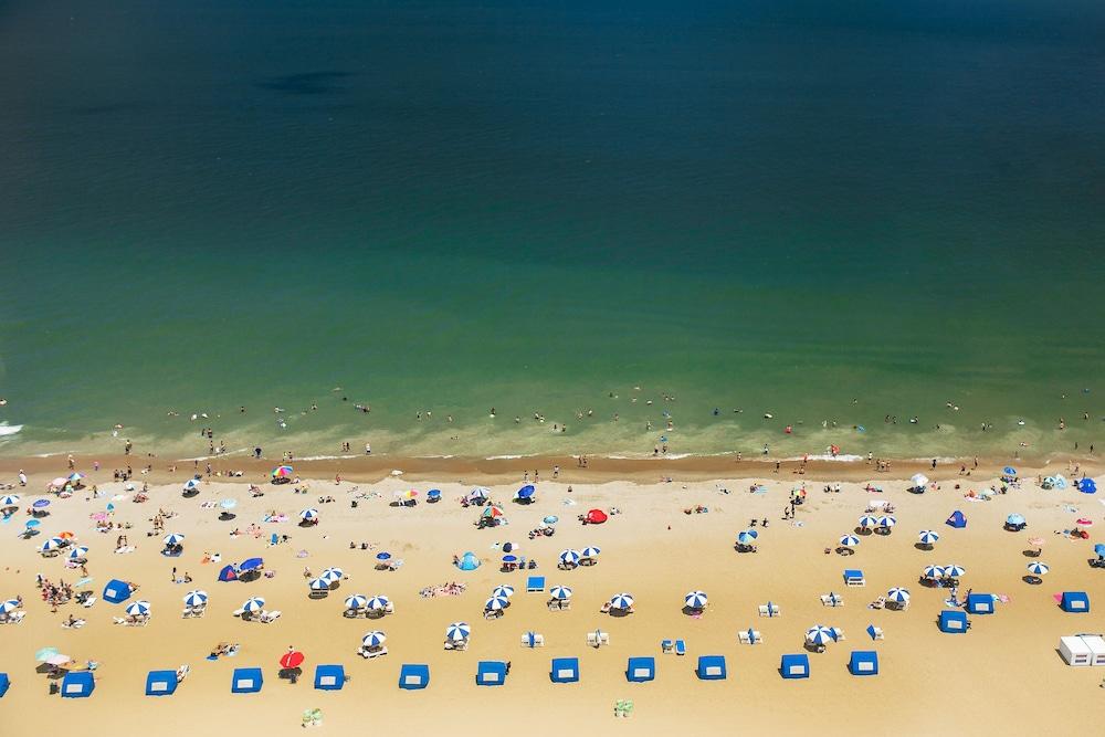 Hilton Virginia Beach Oceanfront photo 14