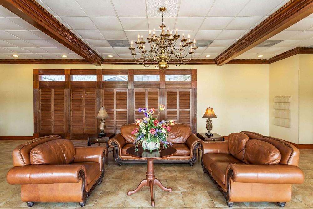 Ramada by Wyndham Houma photo 16