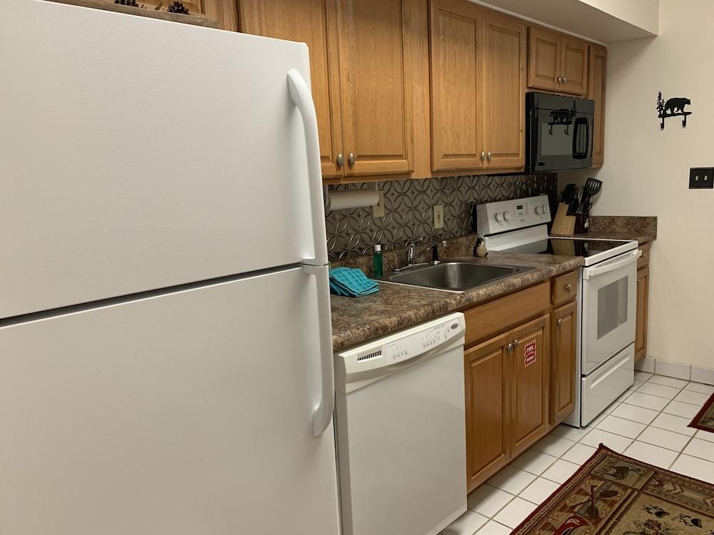 Laurel Inn Condominium photo 64