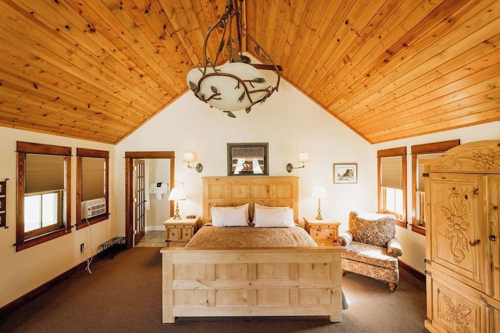Chico Hot Springs Resort & Day Spa photo 44
