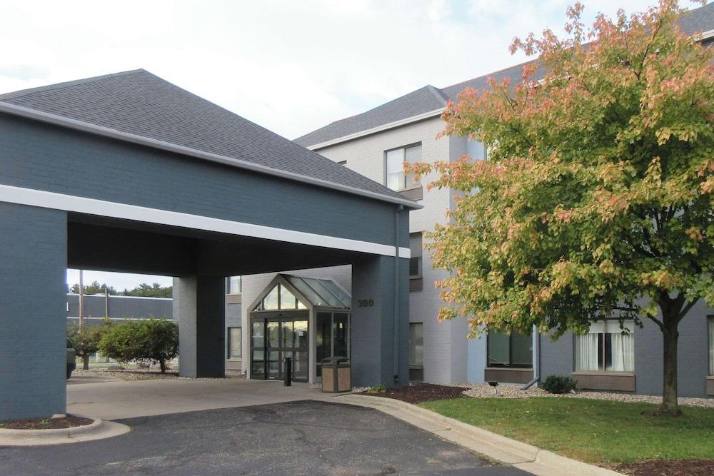 Comfort Suites Stevens Point photo 5