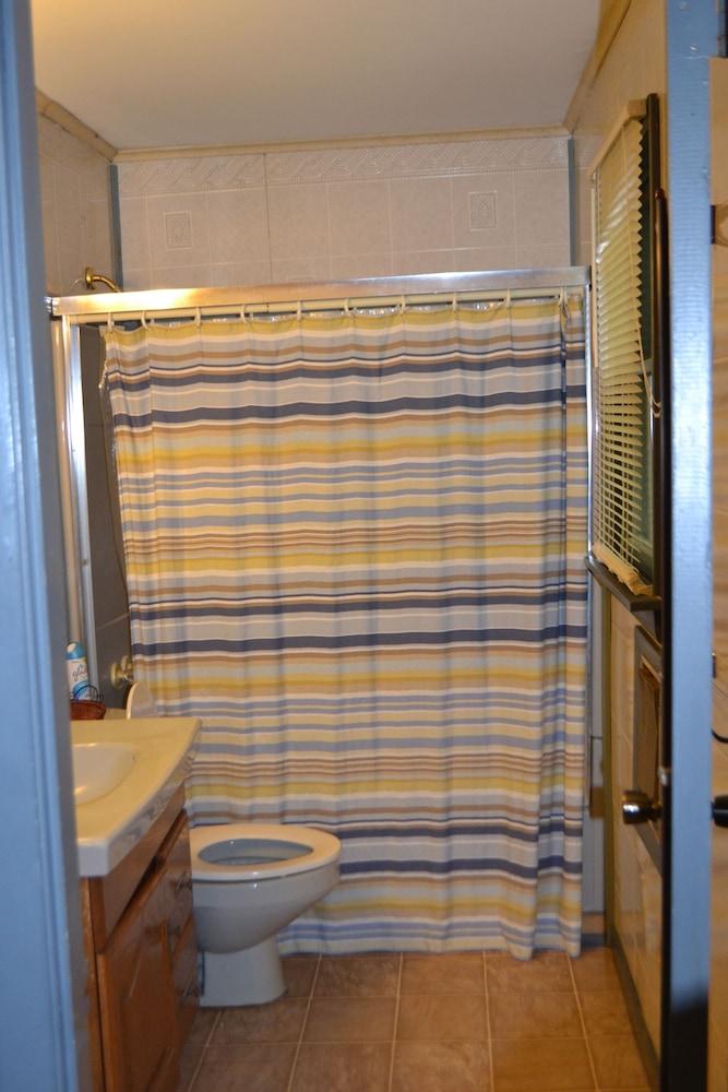 Beaufort Harbour Suites photo 48