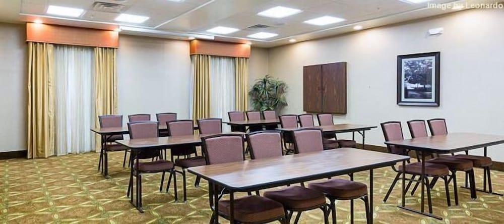 Comfort Suites Leesville near Fort Johnson photo 55