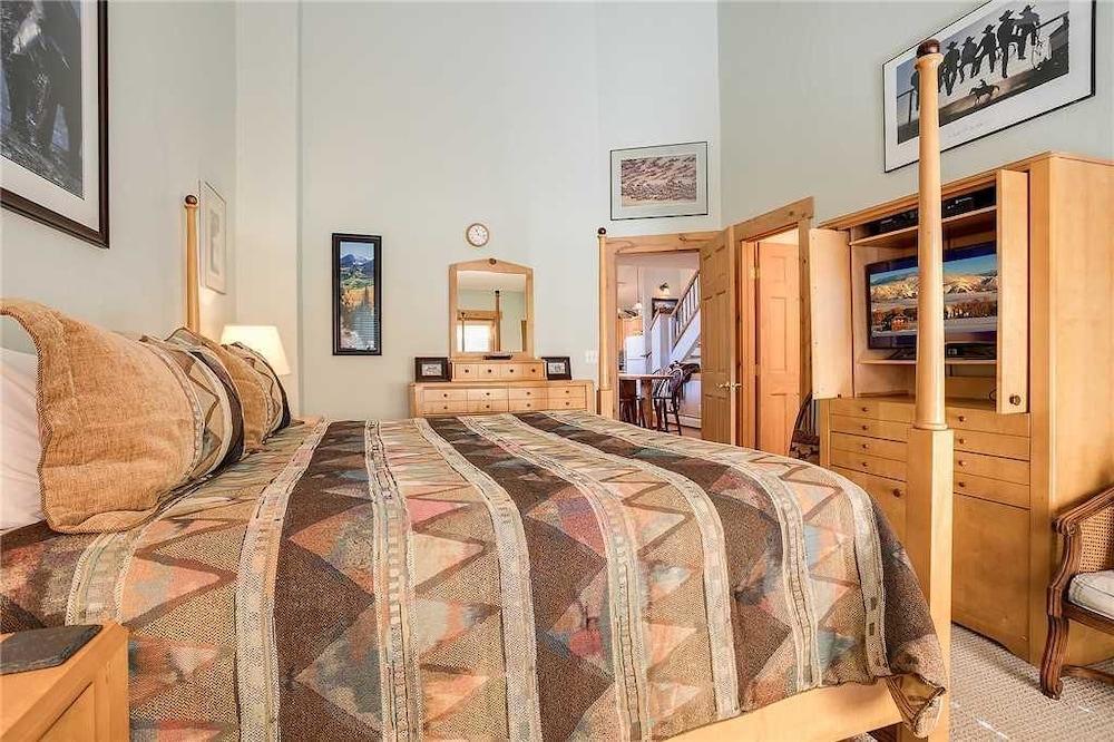 Saddle Creek Townhomes by Pioneer Ridge Management photo 71