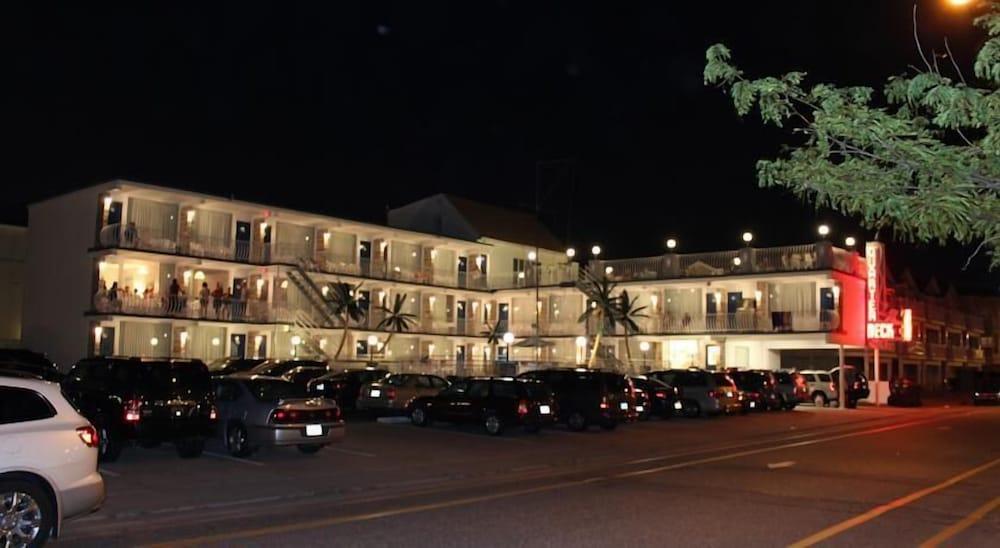 Quarterdeck Motel photo 1