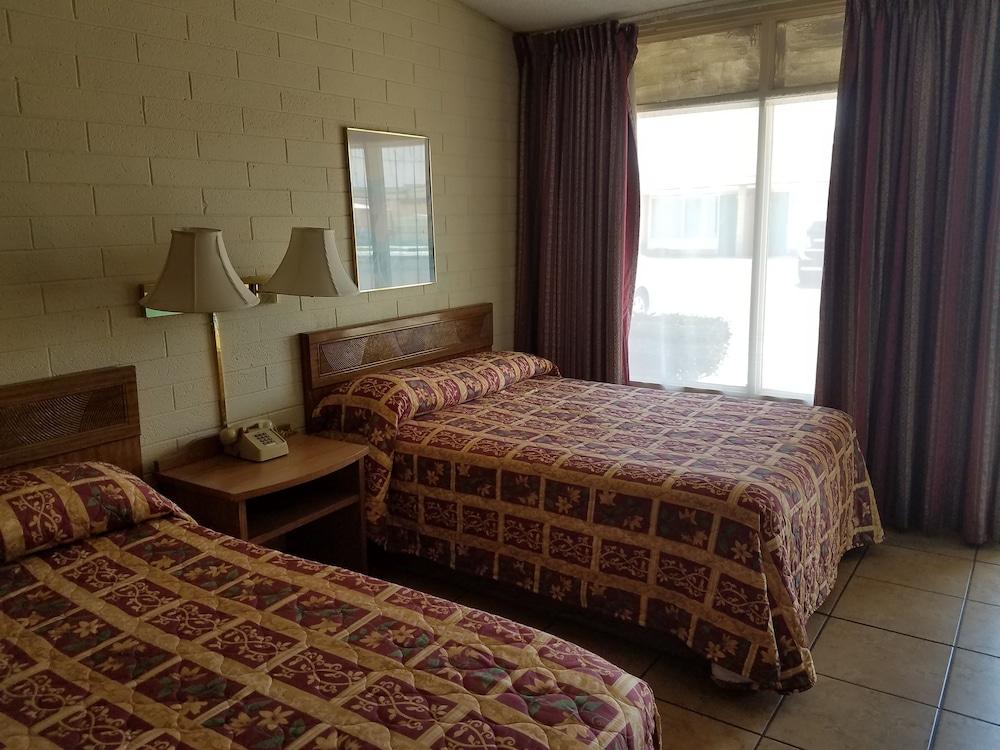 Beverly Crest Motor Inn photo 6