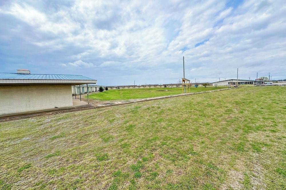 Shamrock Kings Inn By Oyo Marked Tree I-555 photo 80