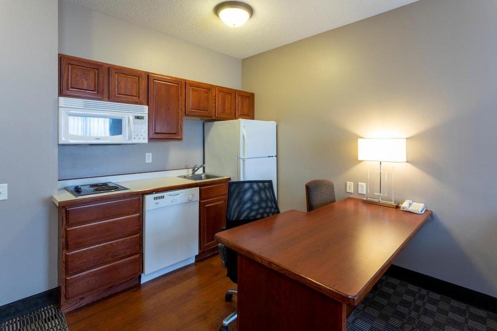 GrandStay Hotel & Suites photo 19