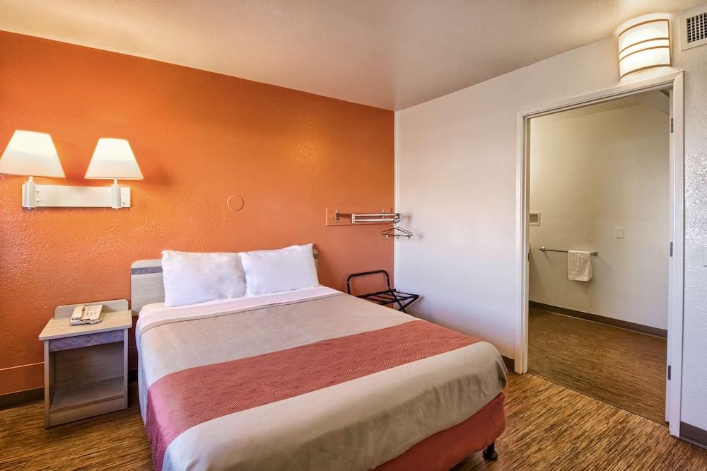 Motel 6 Pendleton, OR photo 14