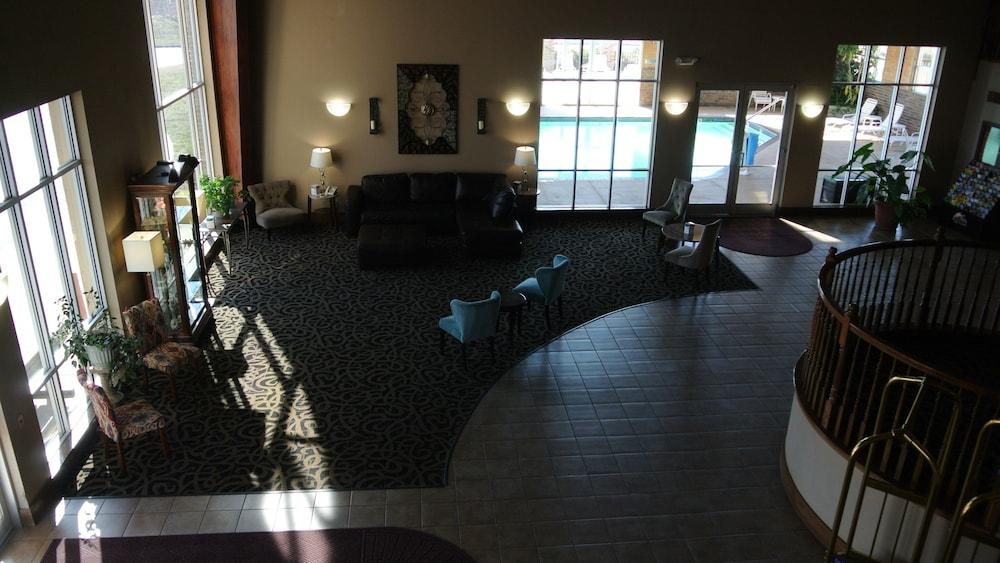 Quality Inn & Suites Carthage near Precious Moments Chapel photo 2