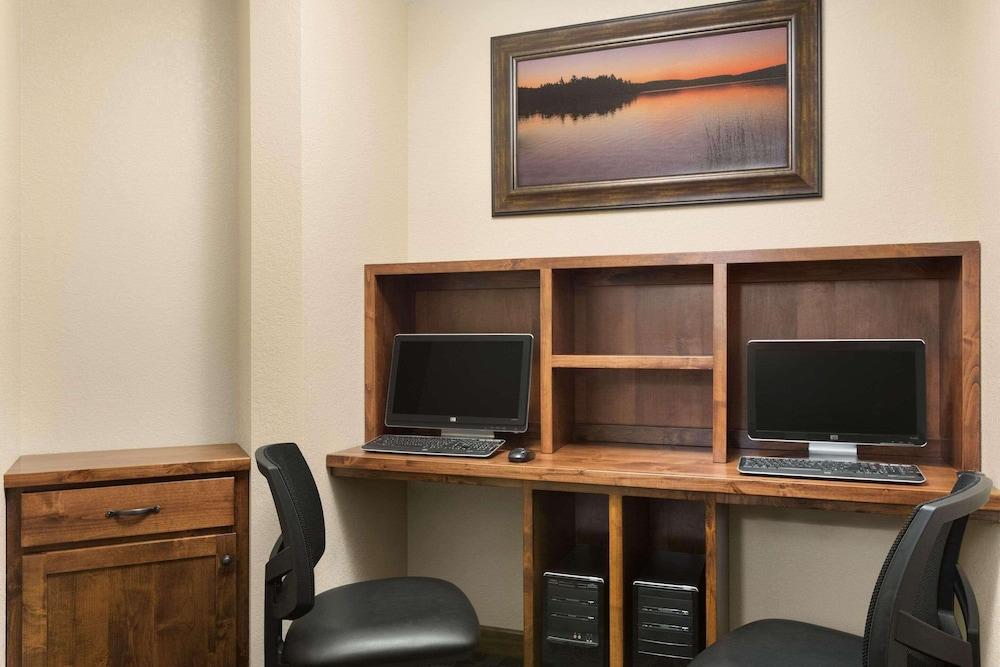 Country Inn & Suites By Radisson, Little Falls, Mn photo 10
