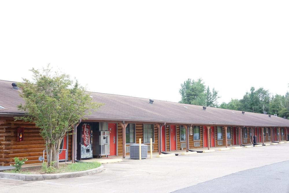 American Inn Motel by Capital O Camden AL photo 23
