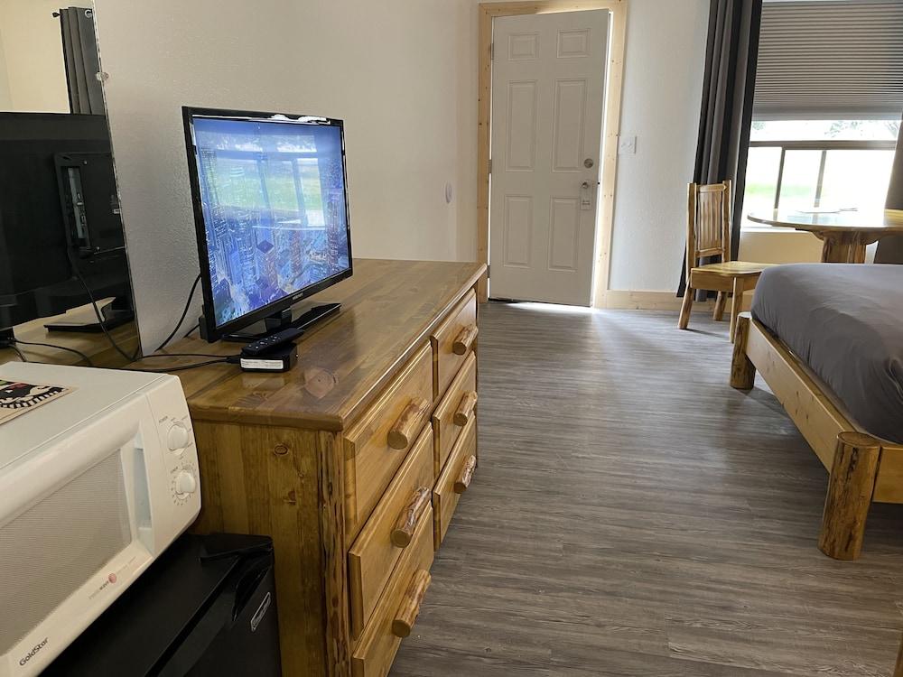 Kootenai Valley Motel photo 37