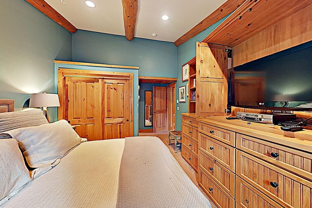 The Timberline Condominiums photo 52