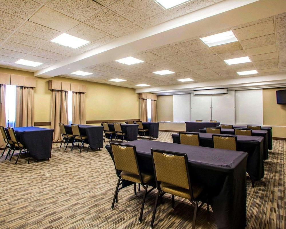 Quality Inn & Suites Peoria North photo 41