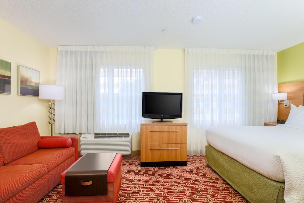 Sonesta Simply Suites Houston Brookhollow photo 3