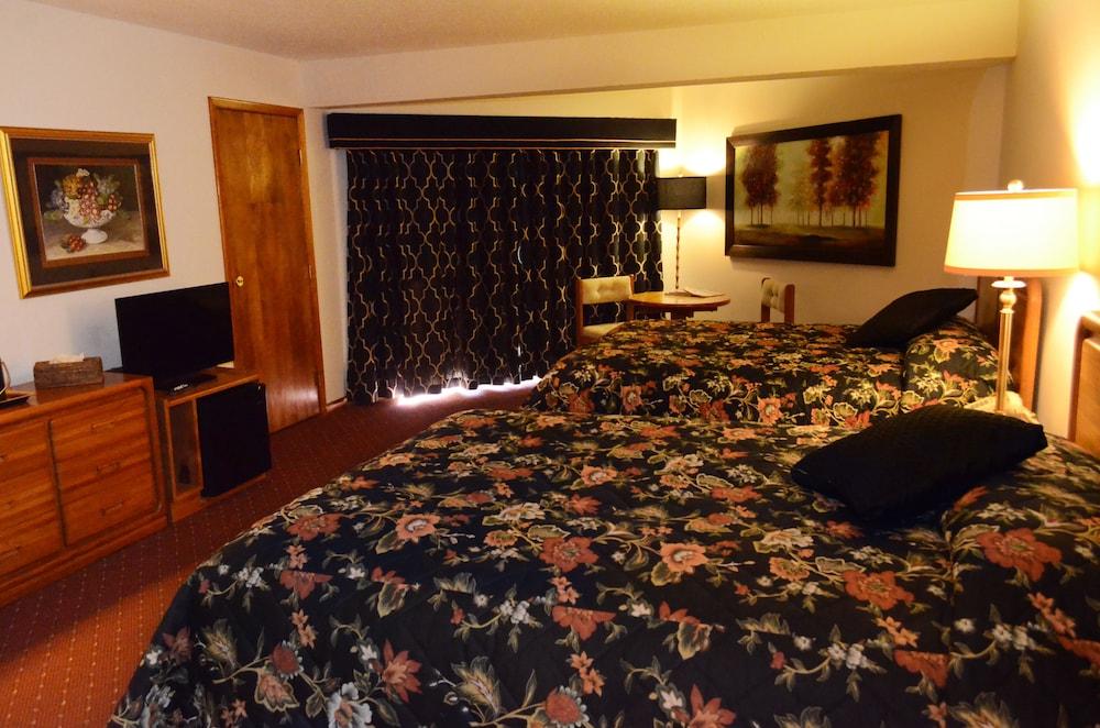 Greenbrier Inn photo 53