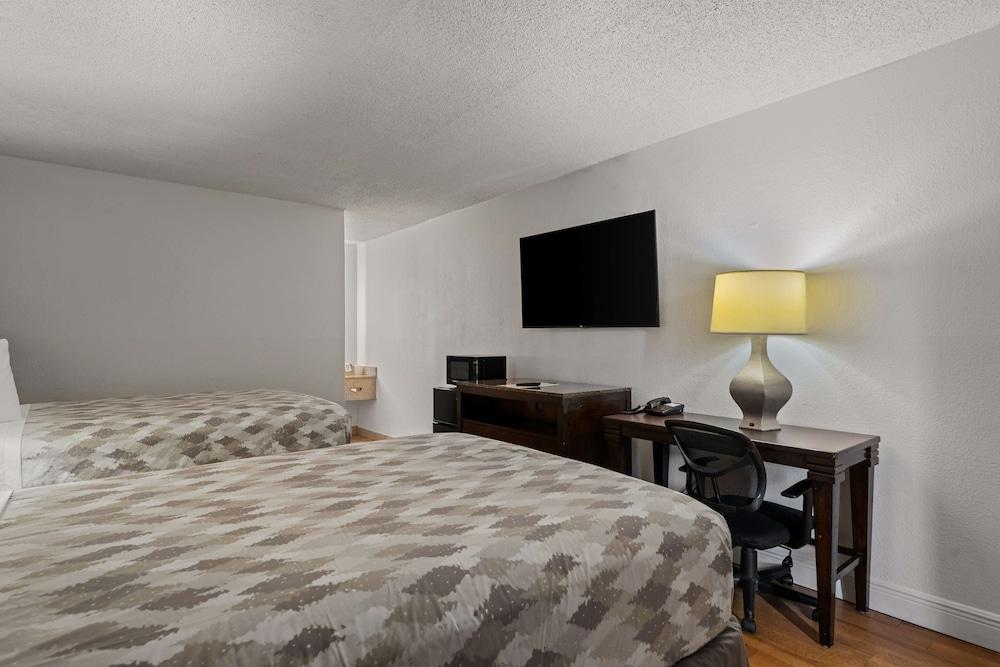 Americas Best Value Inn Orlando photo 11