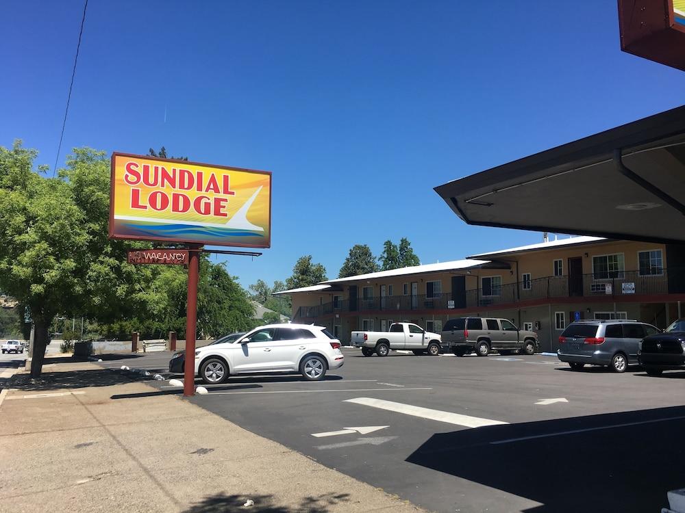Sundial Lodge photo 11