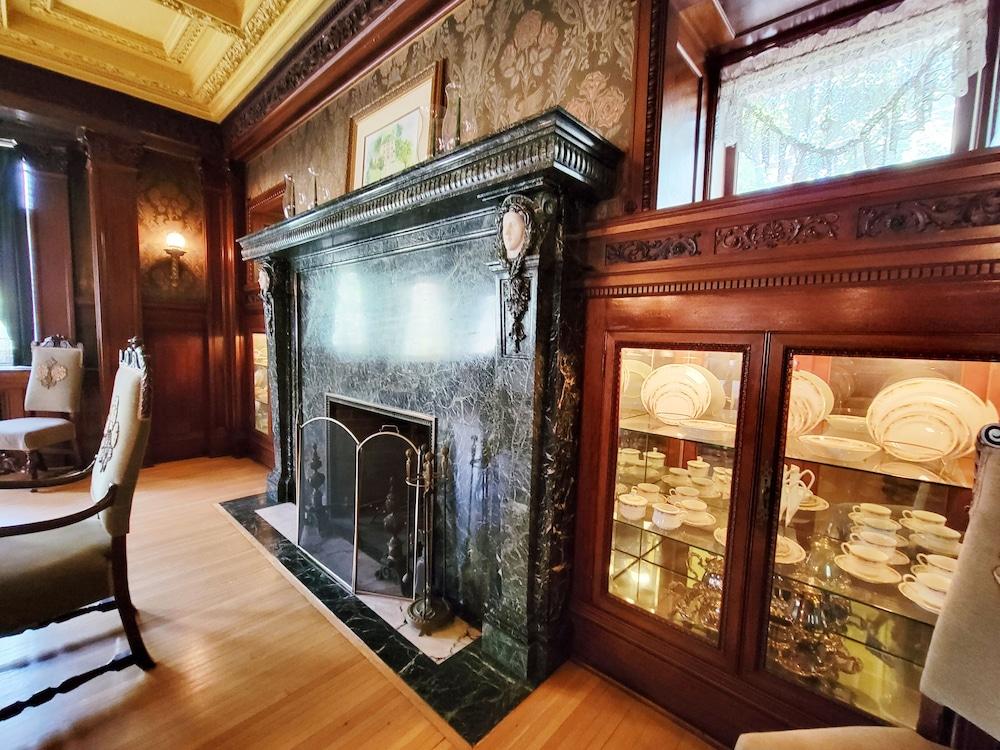 Historic Cotton Mansion Duluth Boutique Hotel photo 34