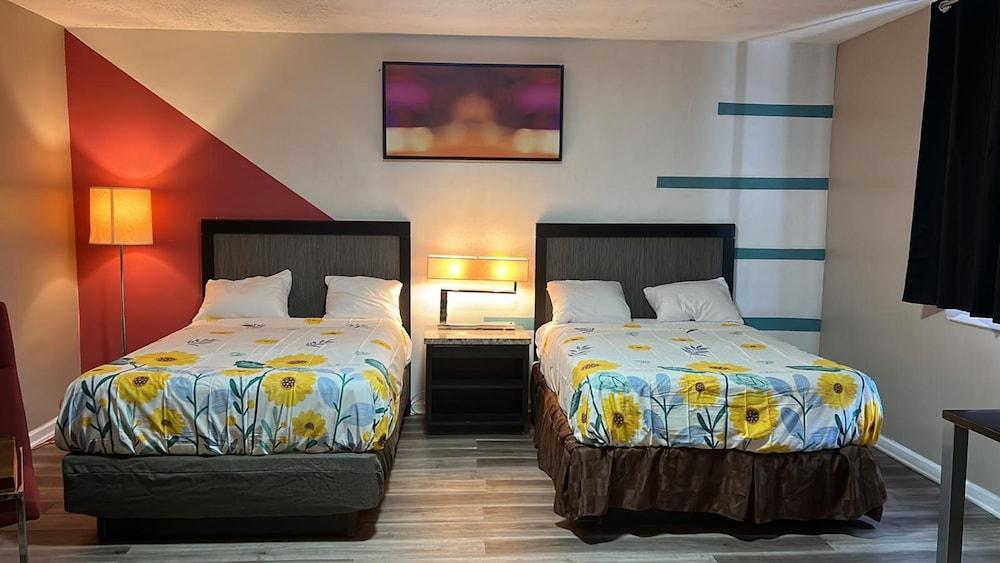 Imperial Inn photo 13