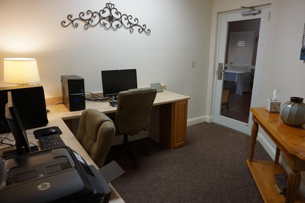 Findlay Inn and Conference Center photo 33