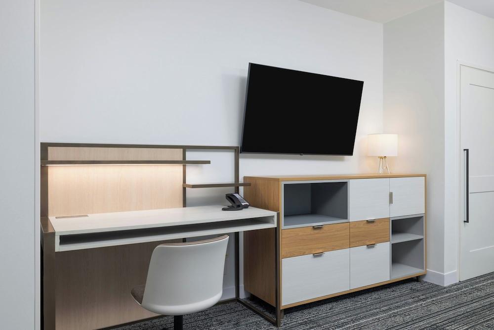 TownePlace Suites by Marriott Hadley Amherst photo 11