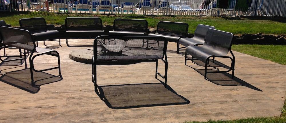 Lakeside Motor Lodge photo 3